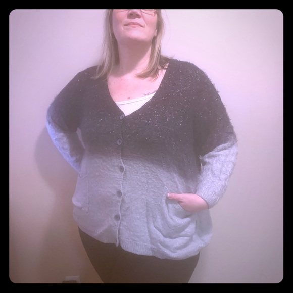Blue sweater - Picture 1 of 2